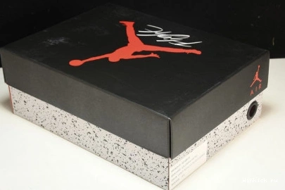 Retro Jordan Air 4 